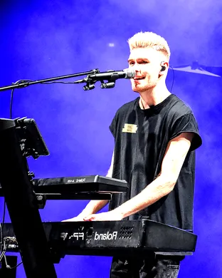 Colton Dixon Springfield