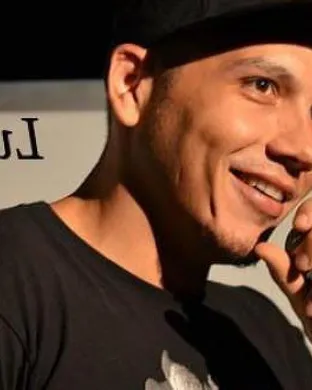 Luis J. Gomez - Comedian Springfield