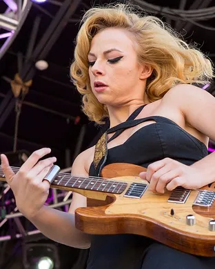 Samantha Fish Springfield